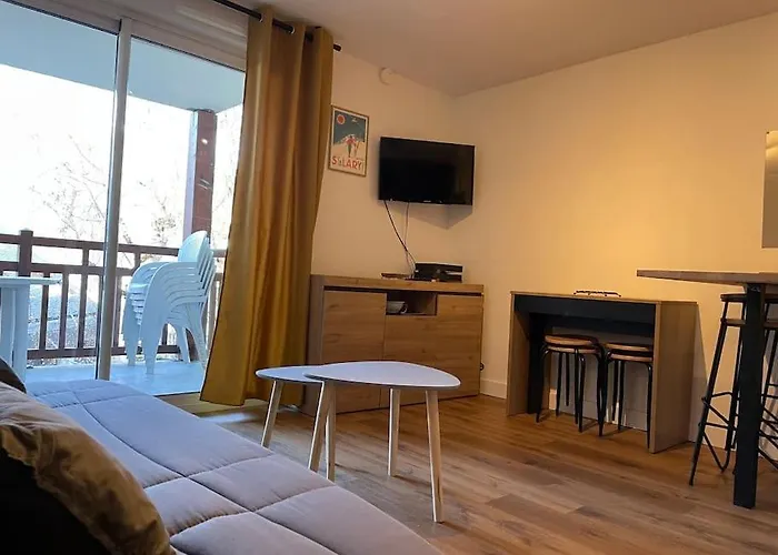 Appartement St Lary Centre 4 à 6 Personnes Piscine Vue Montagne *